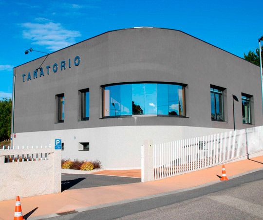 Pompas fúnebres del Condado-Tanatorio Ponteareas fachada del tanatorio